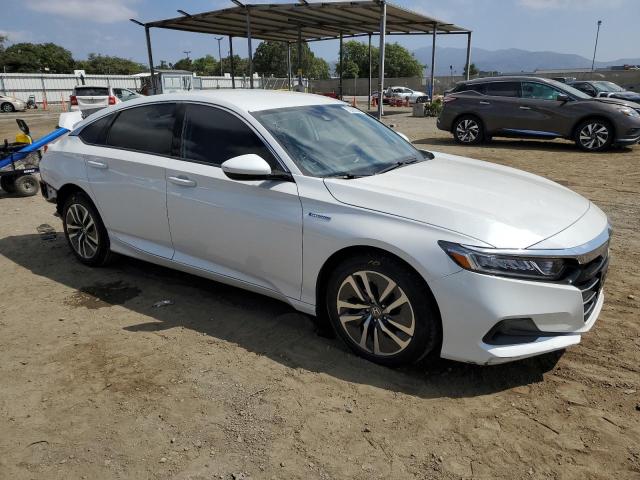 1HGCV3F19MA000810 - 2021 HONDA ACCORD HYBRID WHITE photo 4