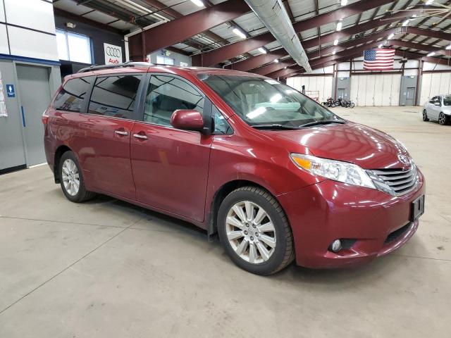 5TDDK3DC5FS113868 - 2015 TOYOTA SIENNA XLE BURGUNDY photo 4