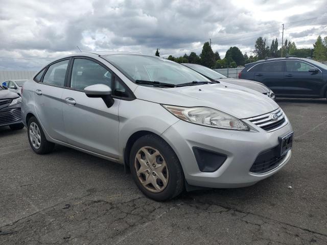 3FADP4BJ1BM177561 - 2011 FORD FIESTA SE SILVER photo 4