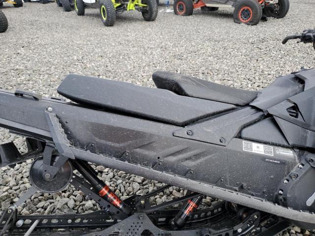 2BPSTSNB3NV000360 - 2022 SKI DOO SNOWBMOBIL BLACK photo 6