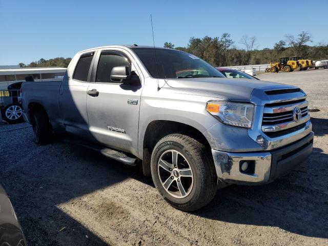 5TFUW5F10HX642900 - 2017 TOYOTA TUNDRA DOUBLE CAB SR/SR5 SILVER photo 4