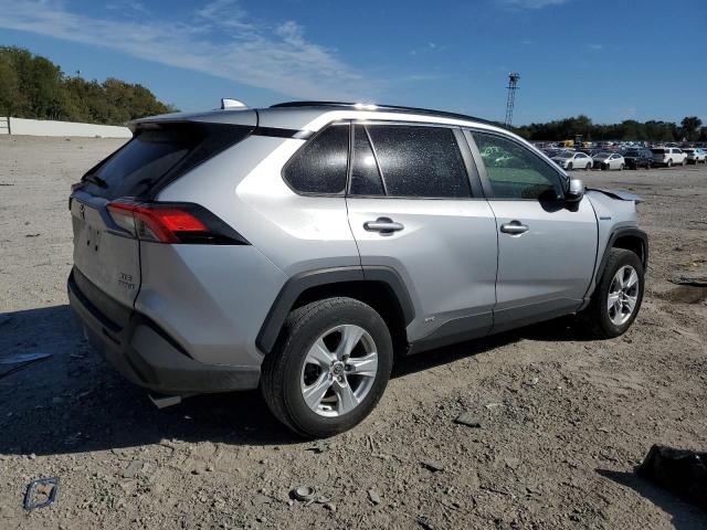 JTMRWRFV8LD547043 - 2020 TOYOTA RAV4 XLE SILVER photo 3