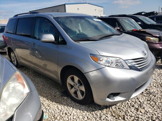 5TDKK3DC7FS683975 - 2015 TOYOTA SIENNA LE SILVER photo 4