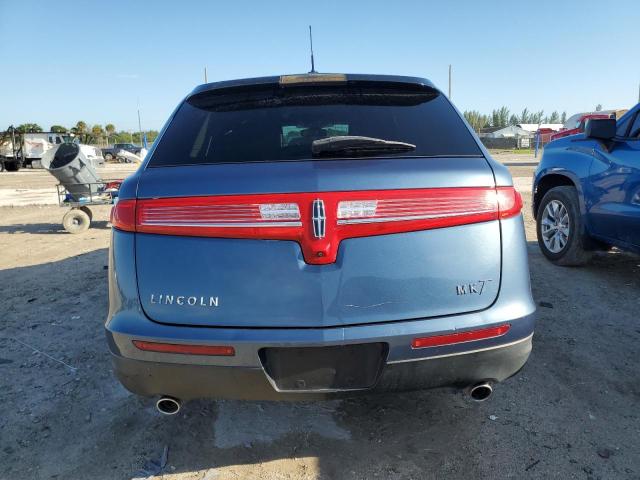 2LMHJ5FK3JBL01111 - 2018 LINCOLN MKT BLUE photo 6