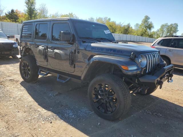 1C4JJXP69NW276055 - 2022 JEEP WRANGLER U SAHARA 4XE CHARCOAL photo 4