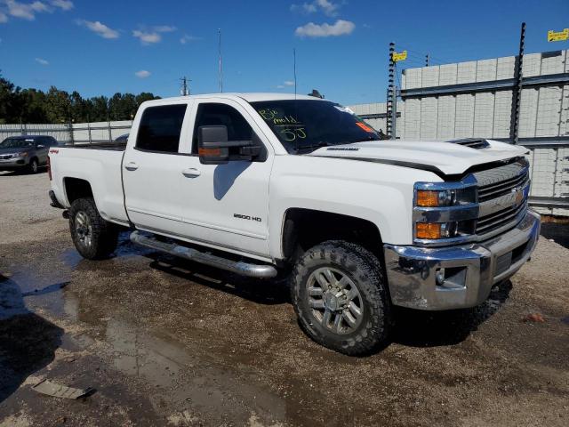 1GC1KVEY3HF173224 - 2017 CHEVROLET SILVRDO LS K2500 HEAVY DUTY LT WHITE photo 4