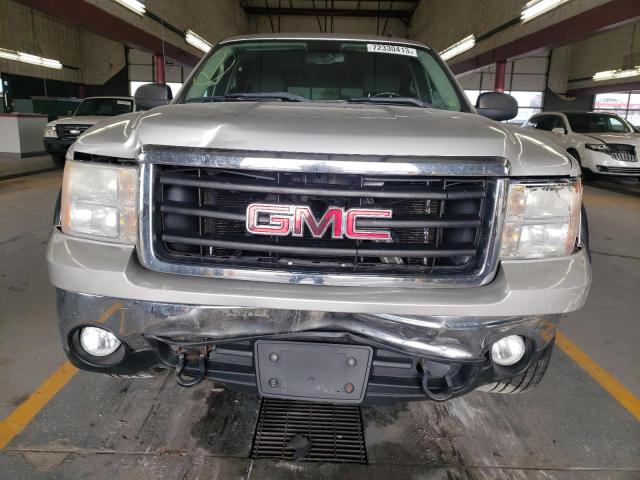 2GTEK13C681168639 - 2008 GMC SIERRA K1500 SILVER photo 5