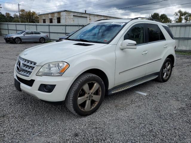 4JGBB8GB1BA676586 - 2011 MERCEDES-BENZ ML 350 4MATIC WHITE photo 1