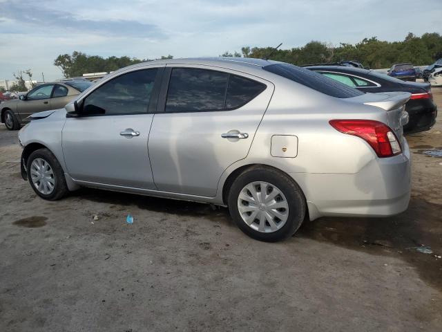 3N1CN7AP2HL809035 - 2017 NISSAN VERSA S SILVER photo 2