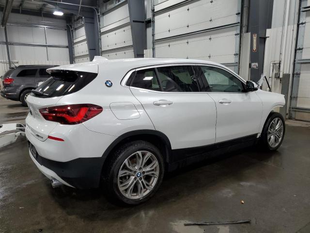 WBXYJ1C07M5S43527 - 2021 BMW X2 XDRIVE28I WHITE photo 3