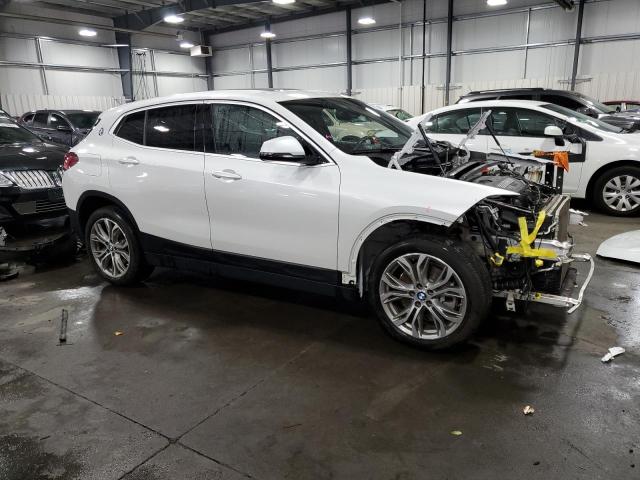 WBXYJ1C07M5S43527 - 2021 BMW X2 XDRIVE28I WHITE photo 4