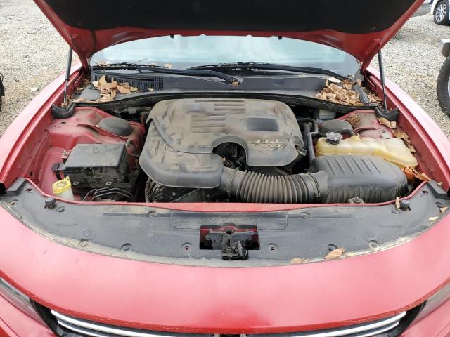 2C3CDXBGXFH812371 - 2015 DODGE CHARGER SE RED photo 11