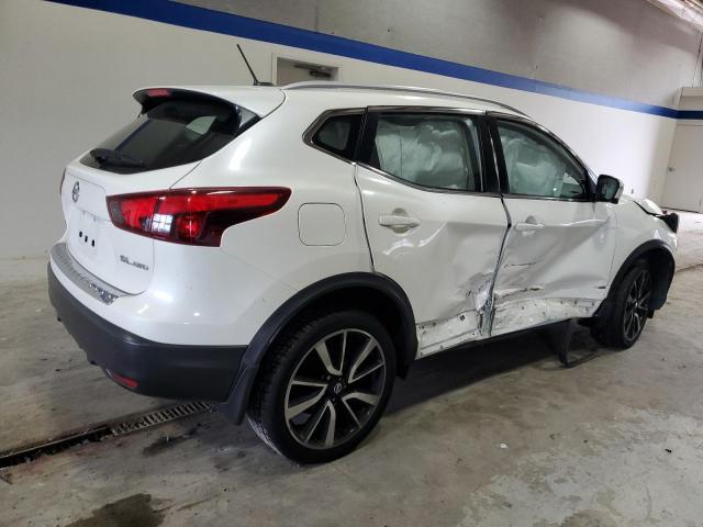 JN1BJ1CR5JW263222 - 2018 NISSAN ROGUE SPOR S WHITE photo 3