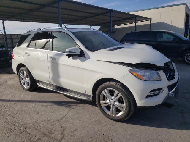 4JGDA5HB3DA106519 - 2013 MERCEDES-BENZ ML 350 4MATIC WHITE photo 4