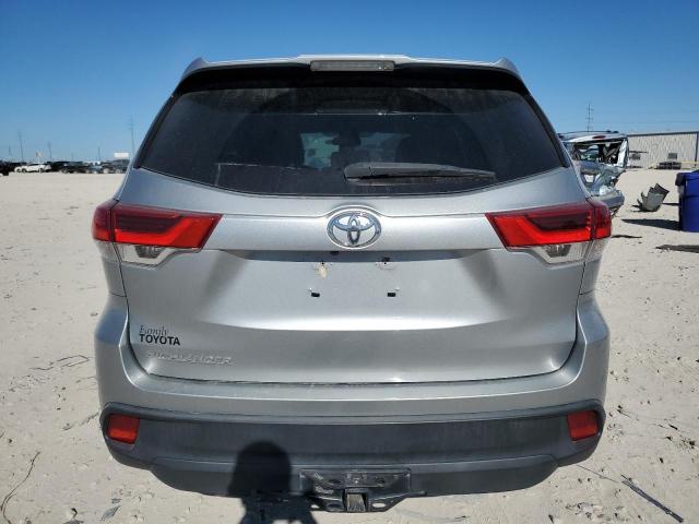 5TDZZRFH1KS305506 - 2019 TOYOTA HIGHLANDER LE SILVER photo 6