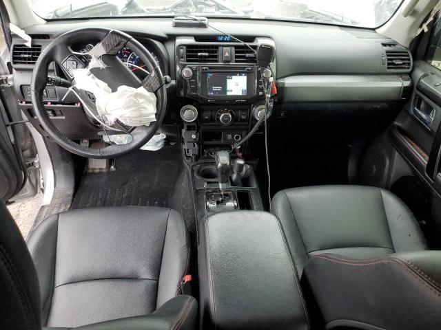 JTEBU5JR3J5511337 - 2018 TOYOTA 4RUNNER SR5/SR5 PREMIUM 银色 照片 8