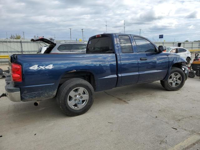 1D7HW42N15S117900 - 2005 DODGE DAKOTA SLT BLUE photo 3