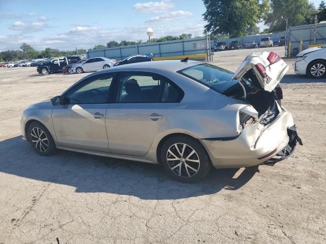 3VWD67AJ2GM267385 - 2016 VOLKSWAGEN JETTA SE SILVER photo 2