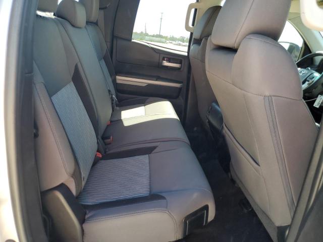 5TFRY5F14GX209689 - 2016 TOYOTA TUNDRA DOUBLE CAB SR/SR5 GRAY photo 10