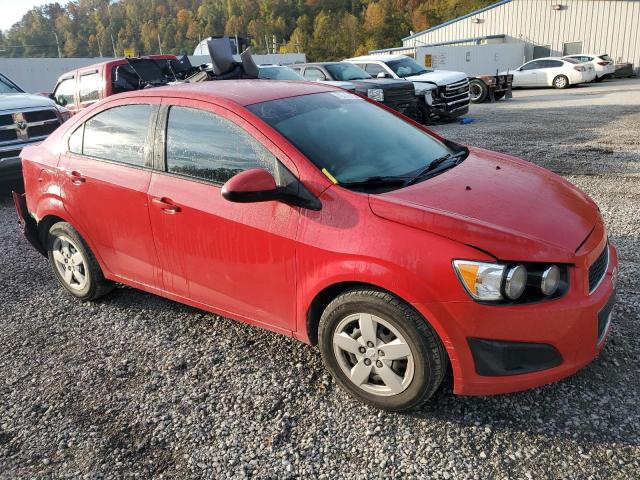 1G1JB5SH4D4219372 - 2013 CHEVROLET SONIC LS წითელი ფოტო 4