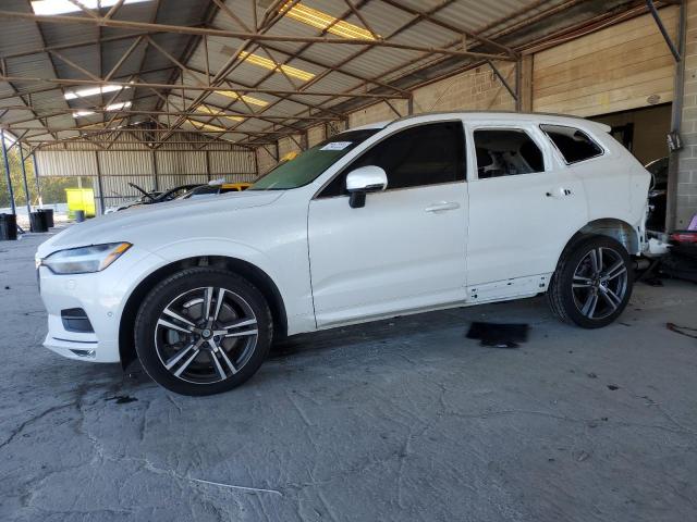 YV4A22RK9J1035319 - 2018 VOLVO XC60 T6 MOMENTUM WHITE photo 1