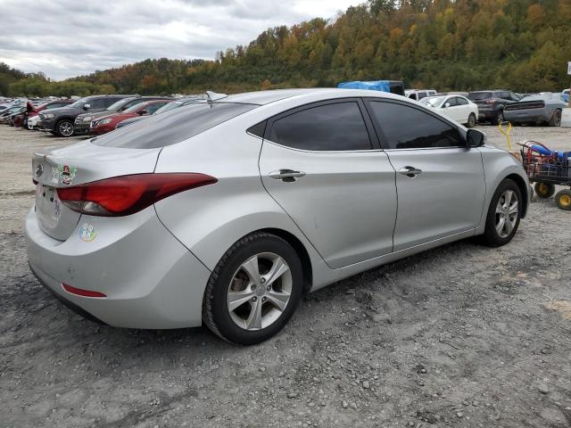 5NPDH4AEXGH739160 - 2016 HYUNDAI ELANTRA SE SILVER photo 3