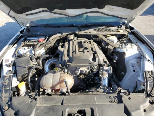 1FATP8UH7J5135994 - 2018 FORD MUSTANG WHITE photo 11