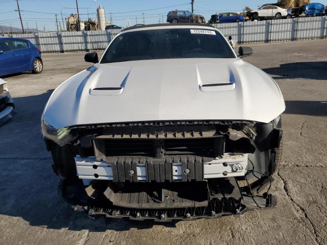 1FATP8UH7J5135994 - 2018 FORD MUSTANG WHITE photo 5