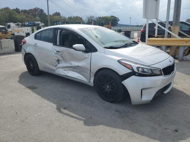 3KPFK4A71HE103714 - 2017 KIA FORTE LX SILVER photo 4