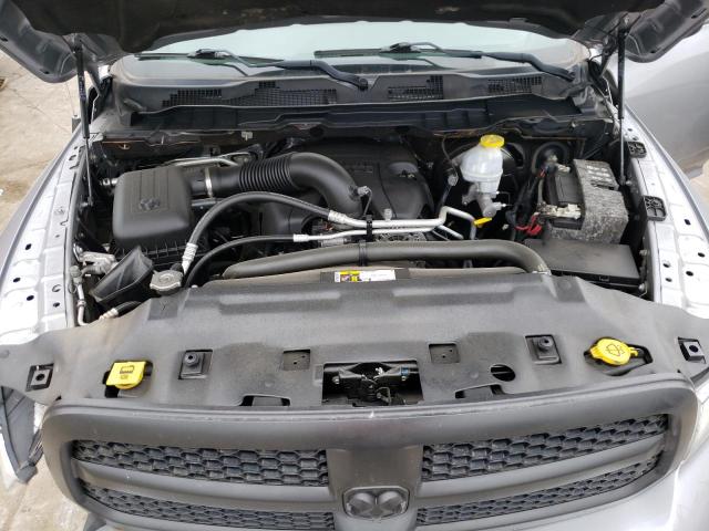 1C6RR7TT5KS663008 - 2019 RAM 1500 CLASS SLT SILVER photo 11