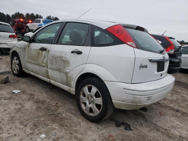 3FAHP37362R125190 - 2002 FORD FOCUS ZX5 WHITE photo 2