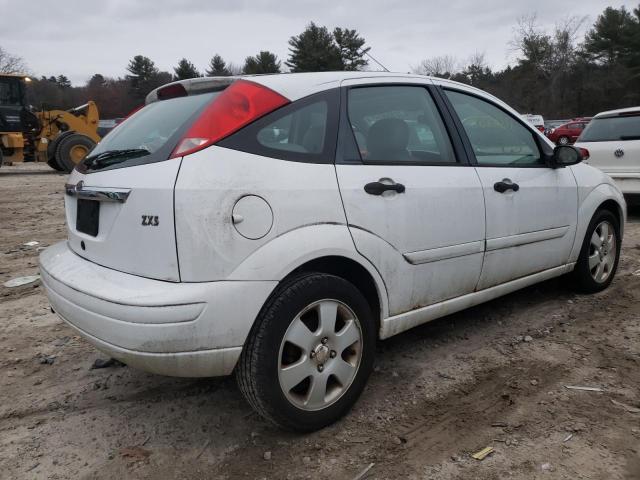 3FAHP37362R125190 - 2002 FORD FOCUS ZX5 WHITE photo 3