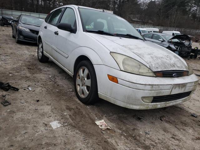 3FAHP37362R125190 - 2002 FORD FOCUS ZX5 WHITE photo 4