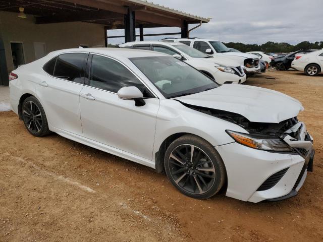 4T1B61HK7KU827133 - 2019 TOYOTA CAMRY XSE WHITE photo 4