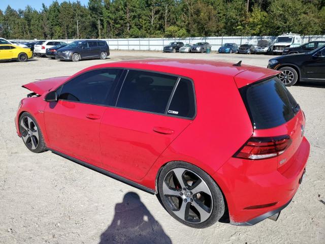 3VW547AU8JM291136 - 2018 VOLKSWAGEN GTI S RED photo 2