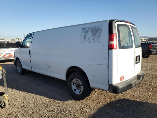 1GTGG29V561275256 - 2006 GMC SAVANA G2500 WHITE photo 2