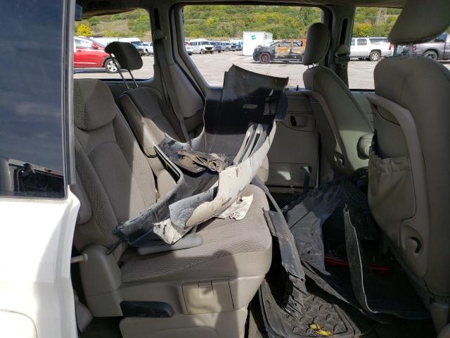 2A4GP54L66R634613 - 2006 CHRYSLER TOWN & COU TOURING WHITE photo 11