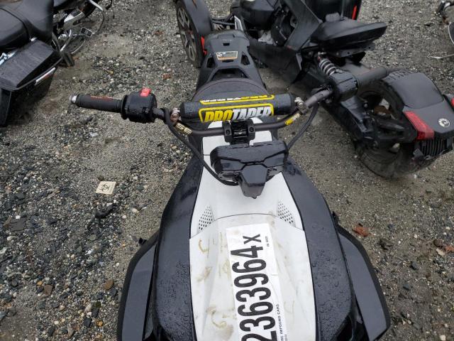 3JB2HEH20NJ003624 - 2022 CAN-AM RYKER RALLY EDITION WHITE photo 5