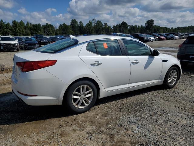 KNAGM4A76D5338529 - 2013 KIA OPTIMA LX WHITE photo 3