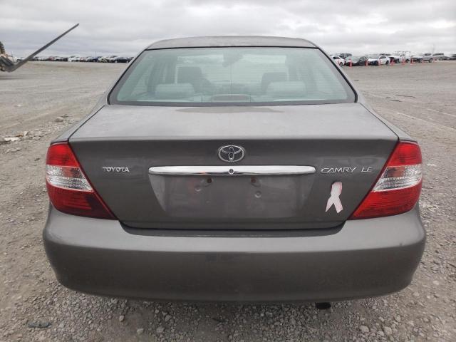 4T1BF30K82U527950 - 2002 TOYOTA CAMRY LE GRAY photo 6