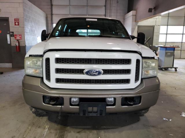 1FMSU45PX5ED40594 - 2005 FORD EXCURSION EDDIE BAUER WHITE photo 5