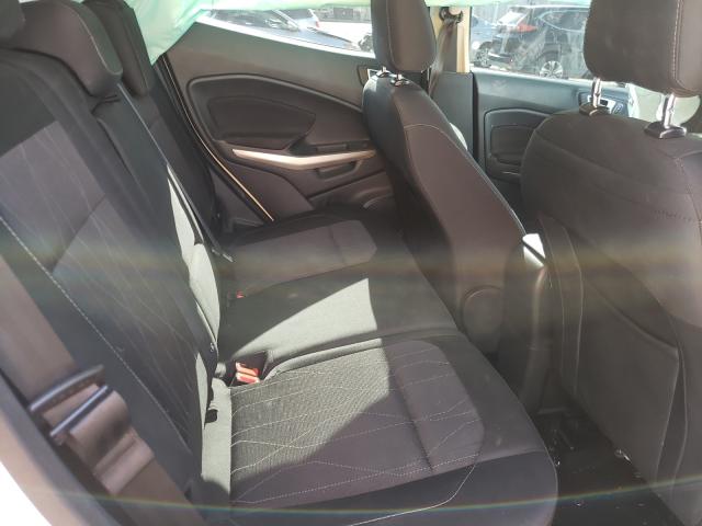 MAJ3P1TE7JC225575 - 2018 FORD ECOSPORT SE Blanco foto 6