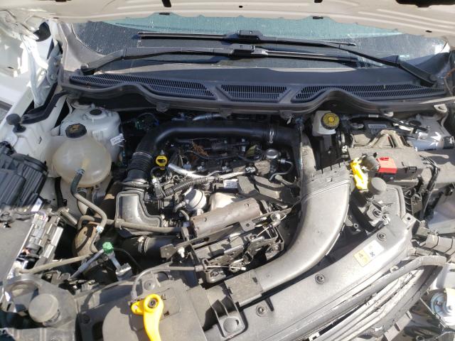 MAJ3P1TE7JC225575 - 2018 FORD ECOSPORT SE Blanco foto 7