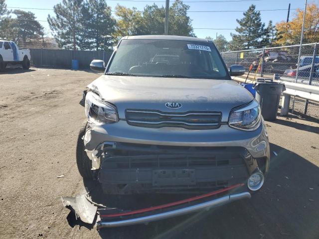 KNDJX3AA2J7574259 - 2018 KIA SOUL ! GRAY photo 5