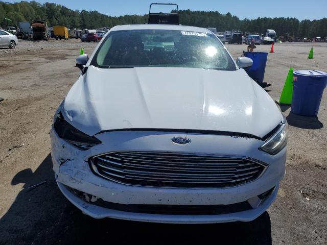 3FA6P0HD6JR220120 - 2018 FORD FUSION SE WHITE photo 5