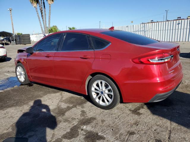 3FA6P0LU8LR189365 - 2020 FORD FUSION SE RED photo 2