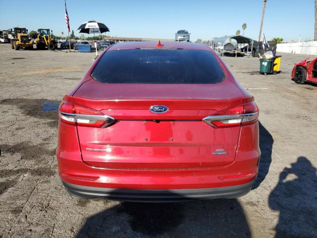 3FA6P0LU8LR189365 - 2020 FORD FUSION SE RED photo 6