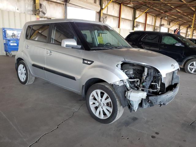 KNDJT2A56D7576576 - 2013 KIA SOUL SILVER photo 4