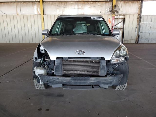 KNDJT2A56D7576576 - 2013 KIA SOUL SILVER photo 5