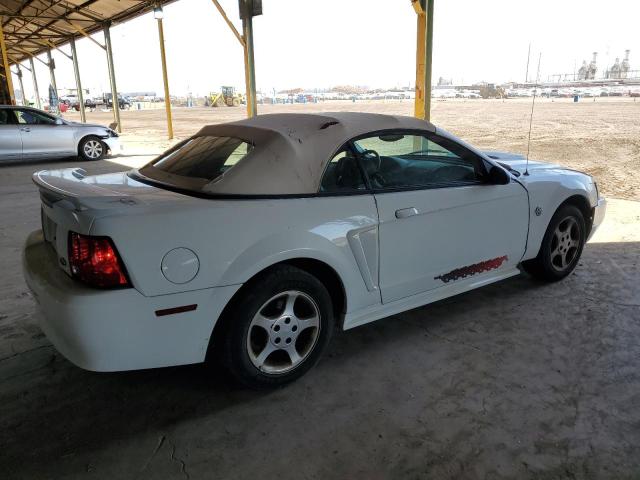 1FAFP446X4F228575 - 2004 FORD MUSTANG WHITE photo 3